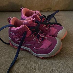 Barely worn girls hiking boots